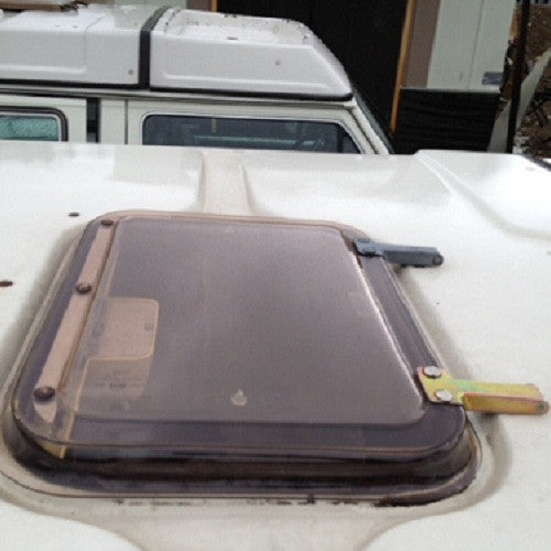 Skylight OEM T3 Westfalia – Björn's Auto - Main Image